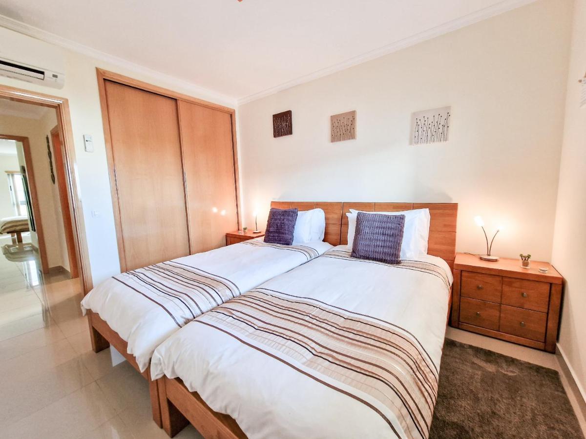 Apartment Rocha Oceano Azul Charming Portimao Bagian luar foto